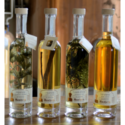 Liquore a base di Pino Mugo...